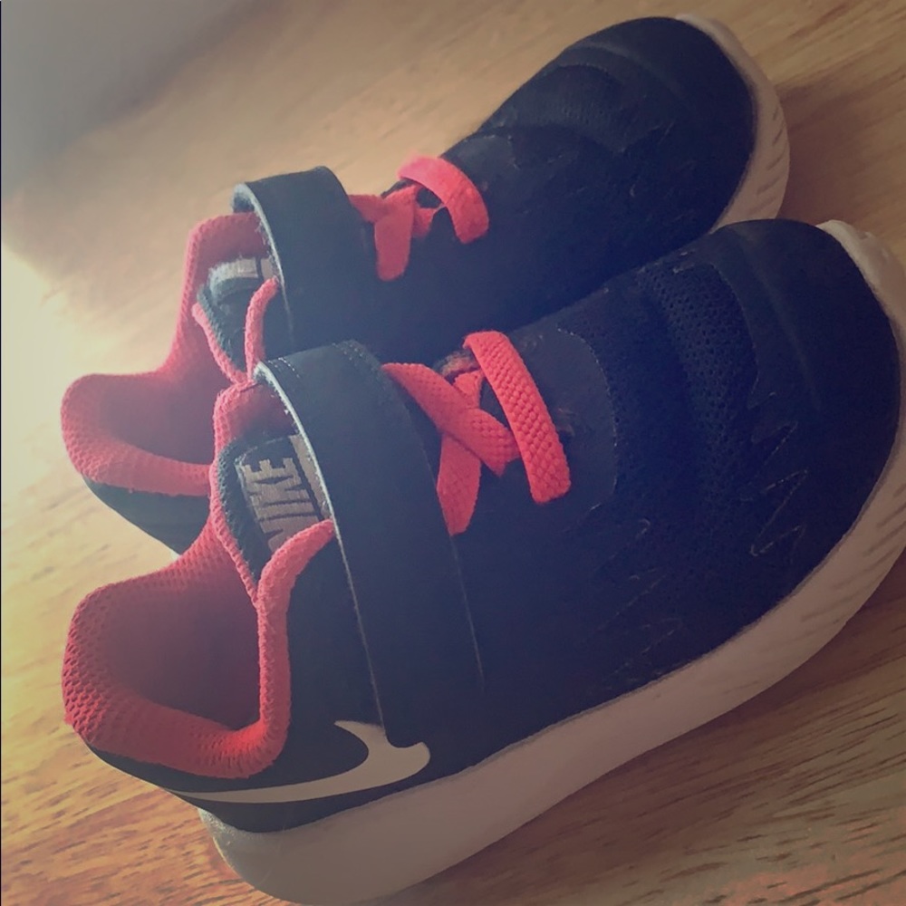 Toddler Nike shoes